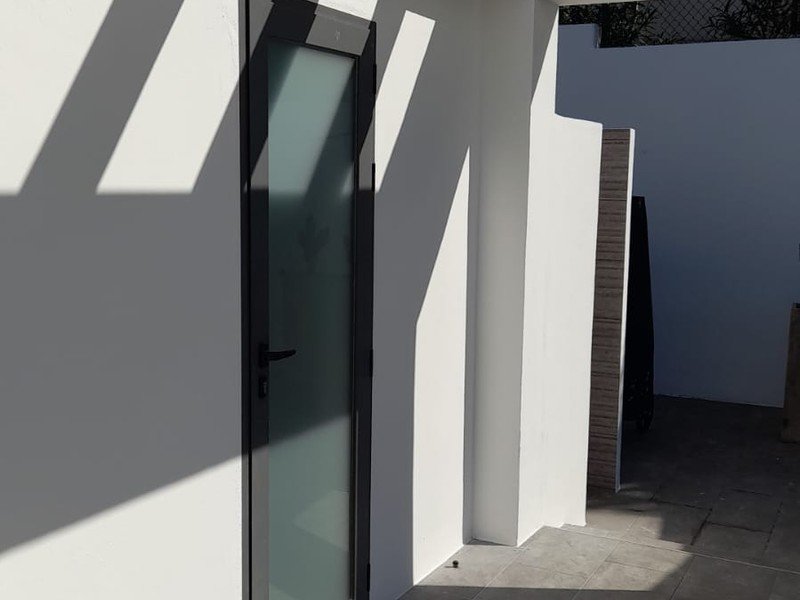 Pérgola y Muro Exterior en Dénia