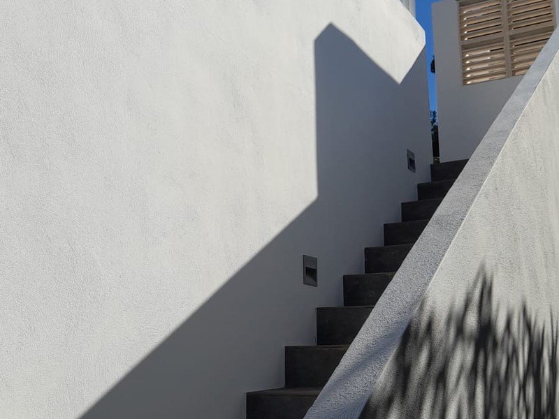 Escalera Exterior y Fachada en Teulada